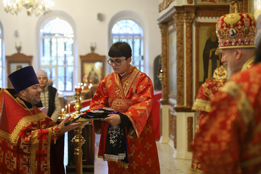Архиерейское богослужение в Троицком храме Старой Купавны